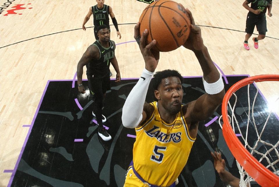 稍微多给点出手机会，湖人内线支柱的积极性马上就上来了？